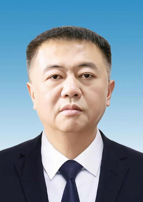 优秀人才绍峰：履历出众，任凭风雨，尽展风采(图1)