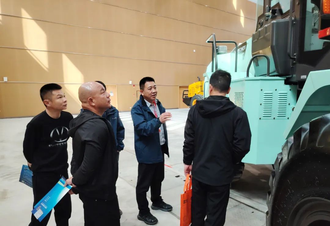 掘金拓银新能源  隧道高手厦工车  厦工参加第三届平潭隧道机械展(图3)