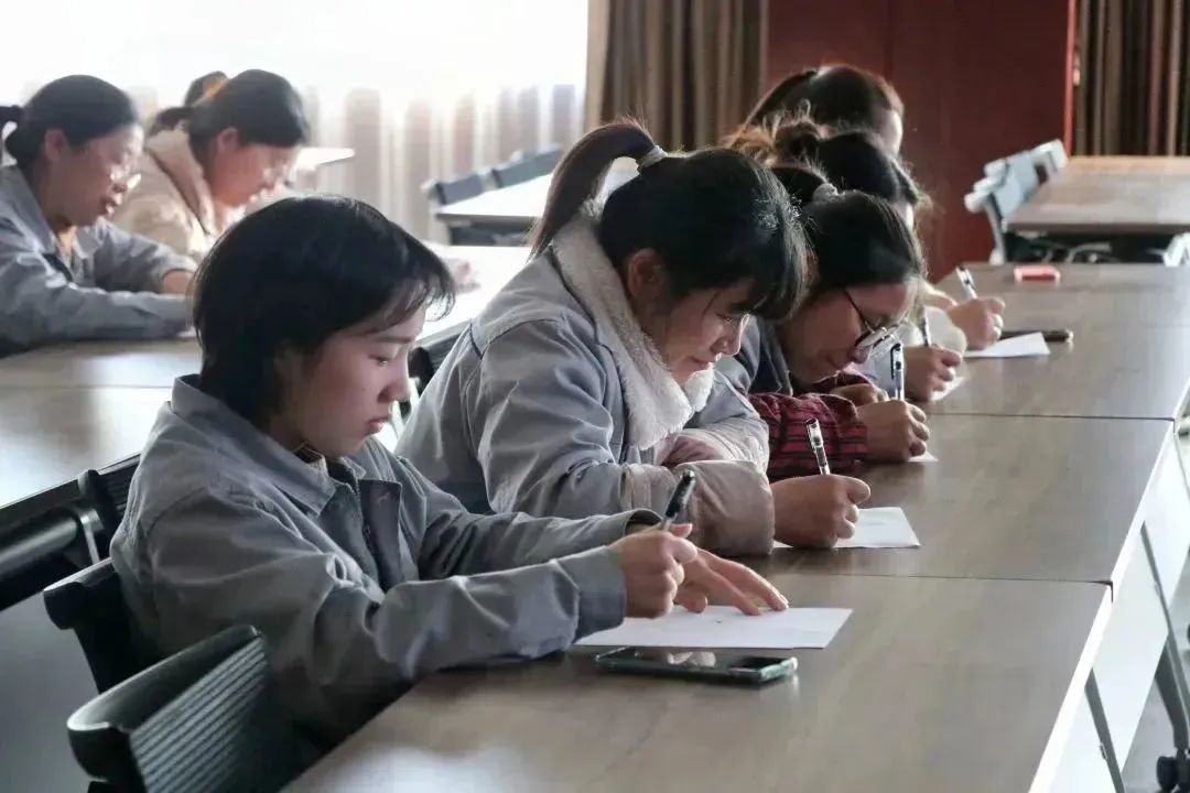 “愿你舒服过一生”——富诚家职场女性心理健康讲座(图7)