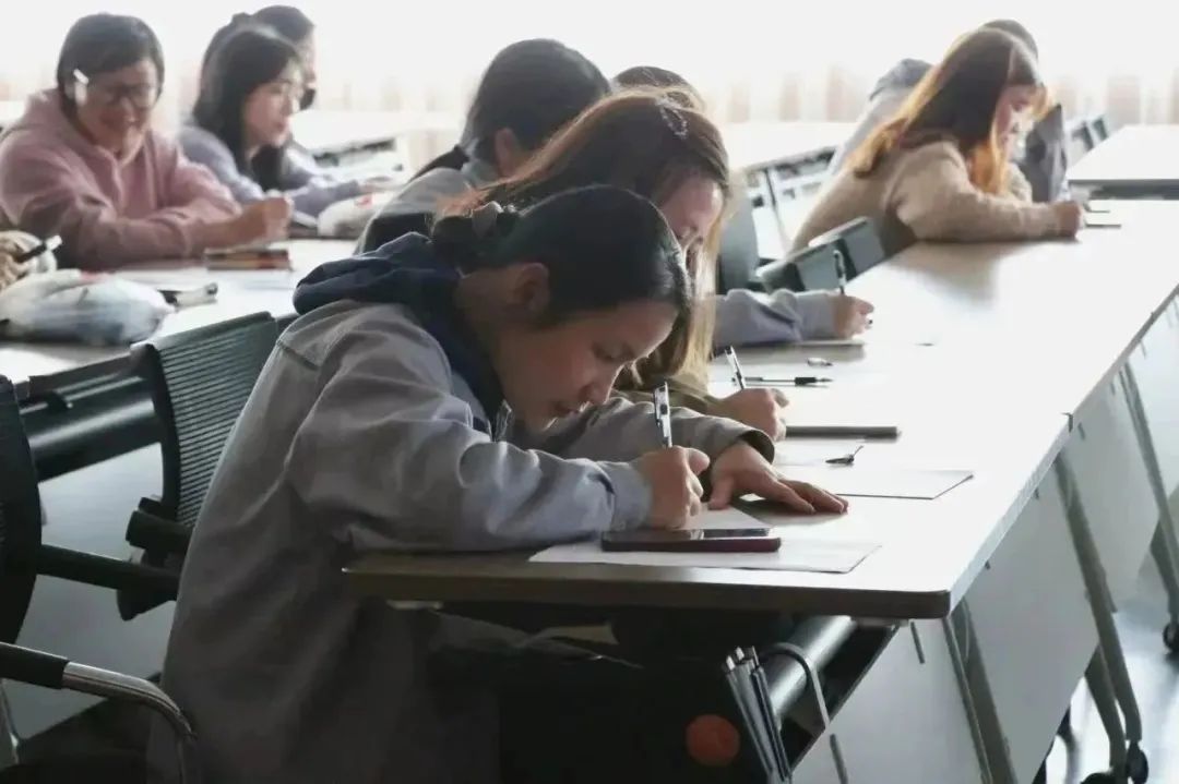“愿你舒服过一生”——富诚家职场女性心理健康讲座(图8)