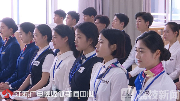 有颜还要有才！现场直击空乘类专业提前招生面试(图3)