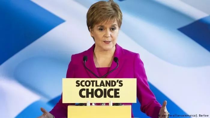 重磅！鲍首相积分移民制被否，英国拟大降工签门槛，促移民去偏远地区！(图17)