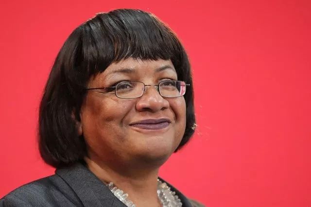 重磅！鲍首相积分移民制被否，英国拟大降工签门槛，促移民去偏远地区！(图24)