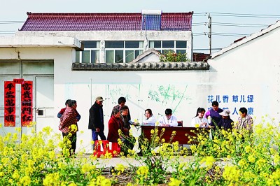 村里来了大学生村医(图1)